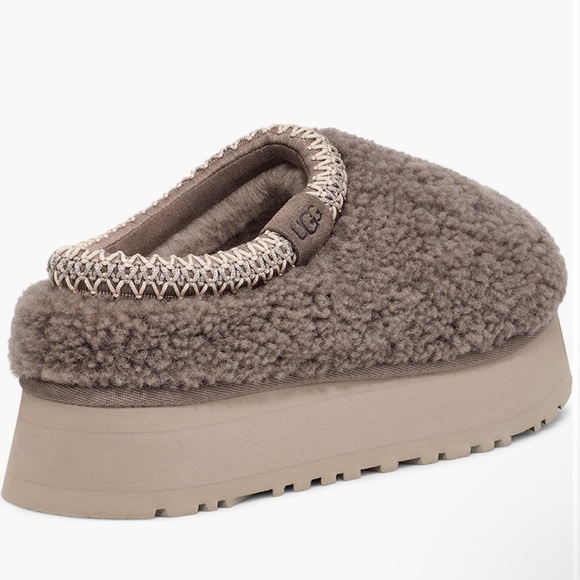 New UGG Tazz maxi curly genuine shearling platform Plush Slip-On slippers - Picture 3 of 6